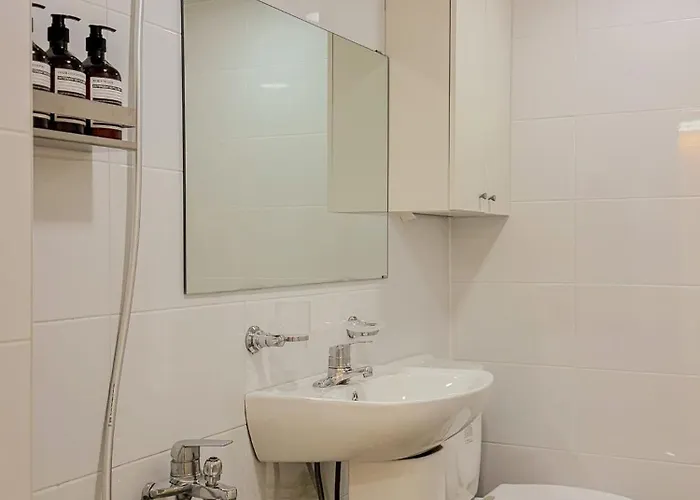 アパート Gangnam 6 People, Daechi, Seolleung, 5 Minutes From Hanti Station, Coex, K-pop, *